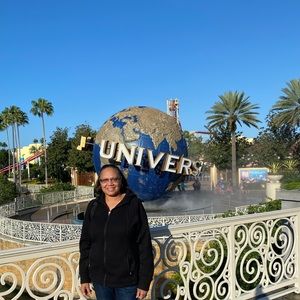 Meet your Posher, Monique